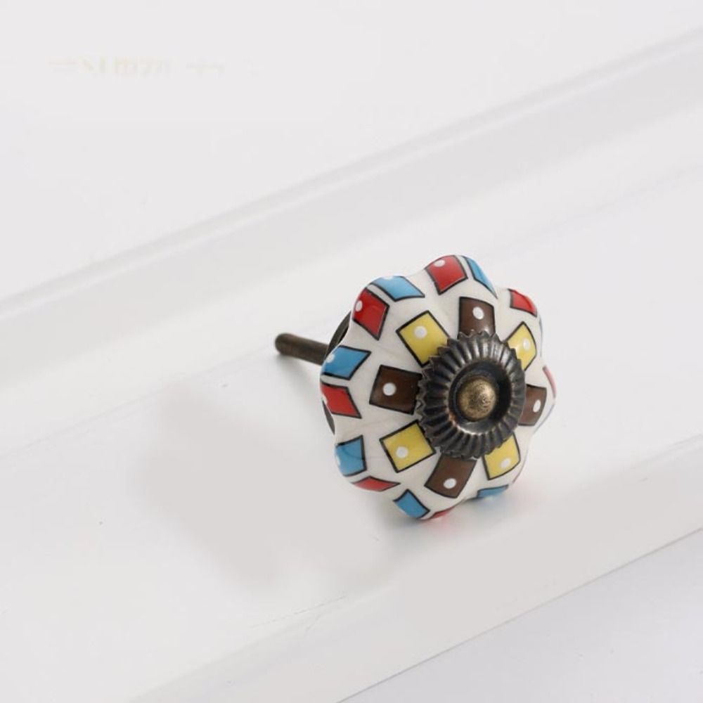 Керамическая ручка в стиле рет – обзор и цена Cabinet Knob Round